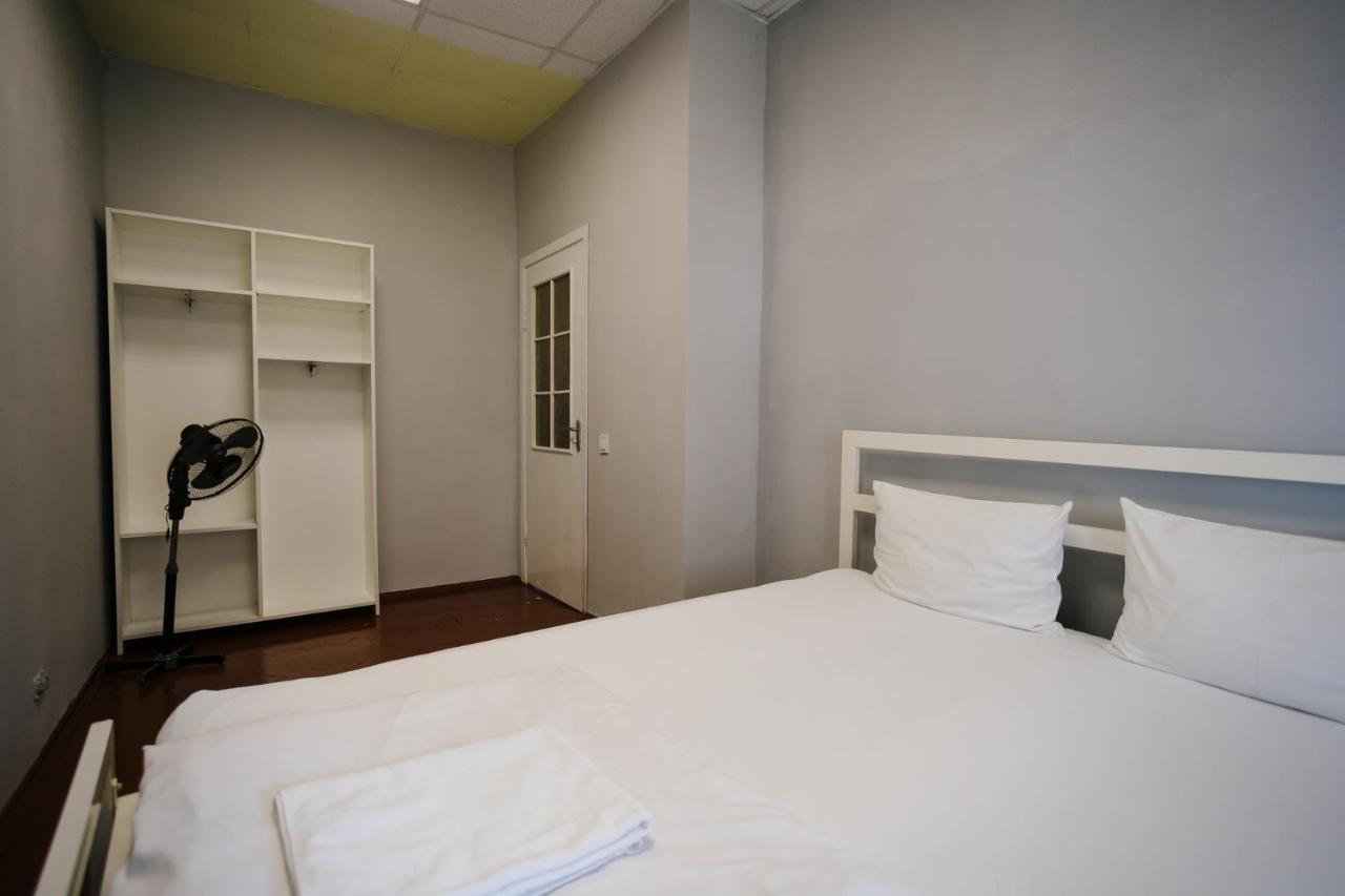 P2B Hostel & Bar 키예프 외부 사진